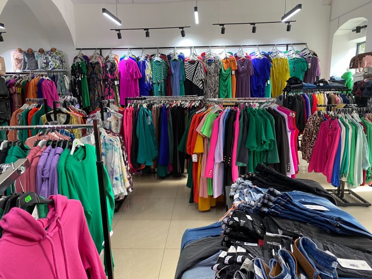 Cristina Fashion, cel mai important magazin de haine de dama din Calafat!