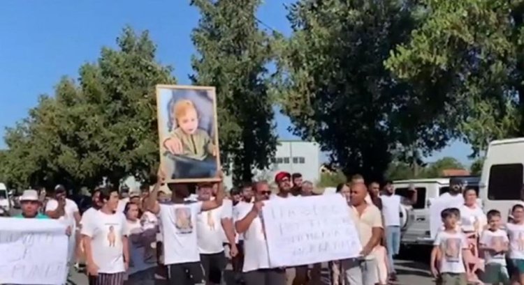 Protest la Calafat, după moartea unui copil de 3 ani. Un medic este acuzat de malpraxis