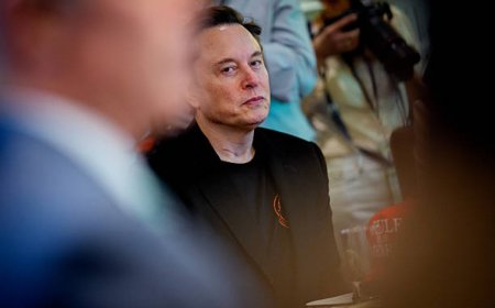 Musk lansează 'bomba cu adevărat mare' împotriva lui Trump: 'El se află în dosarele Epstein. Acesta este adevărul'