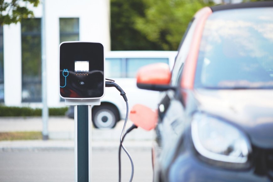 Premieră mondială: A intrat pe piață bateria pentru mașini electrice care se încarcă full în 12 minute și ține până la 500.000 km