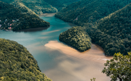 Peisaje superbe din 'Balconul secret al Apusenilor': Turiștii au început să descopere acest loc superb din România
