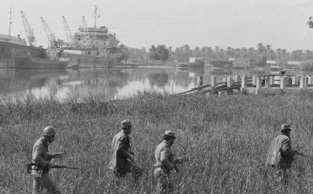 Iranul a atacat trei nave românești, în anii ’80. Comuniștii au ținut incidentele la secret de dragul petrolului